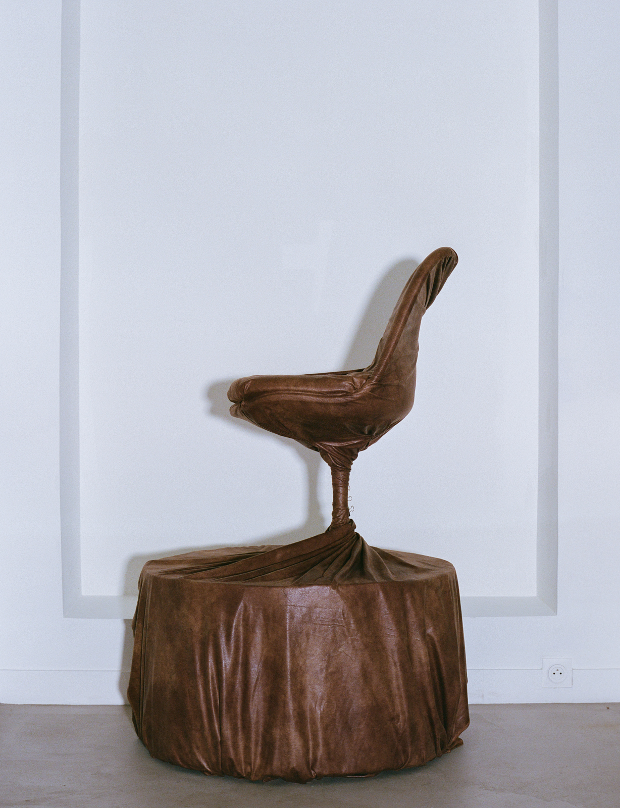 veronika dorosheva THE CHAIR X TEETH MAGAZINE