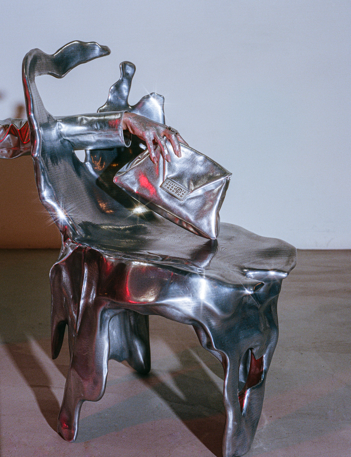 veronika dorosheva THE CHAIR X TEETH MAGAZINE