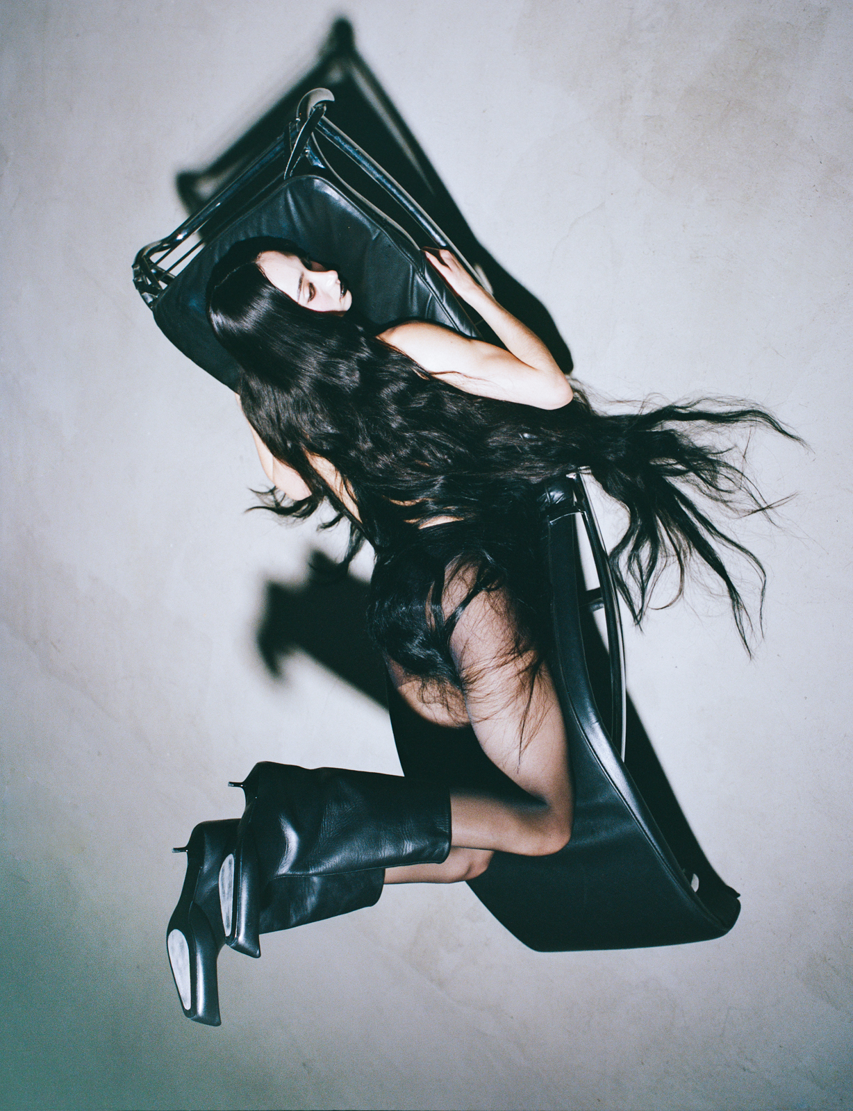 veronika dorosheva THE CHAIR X TEETH MAGAZINE